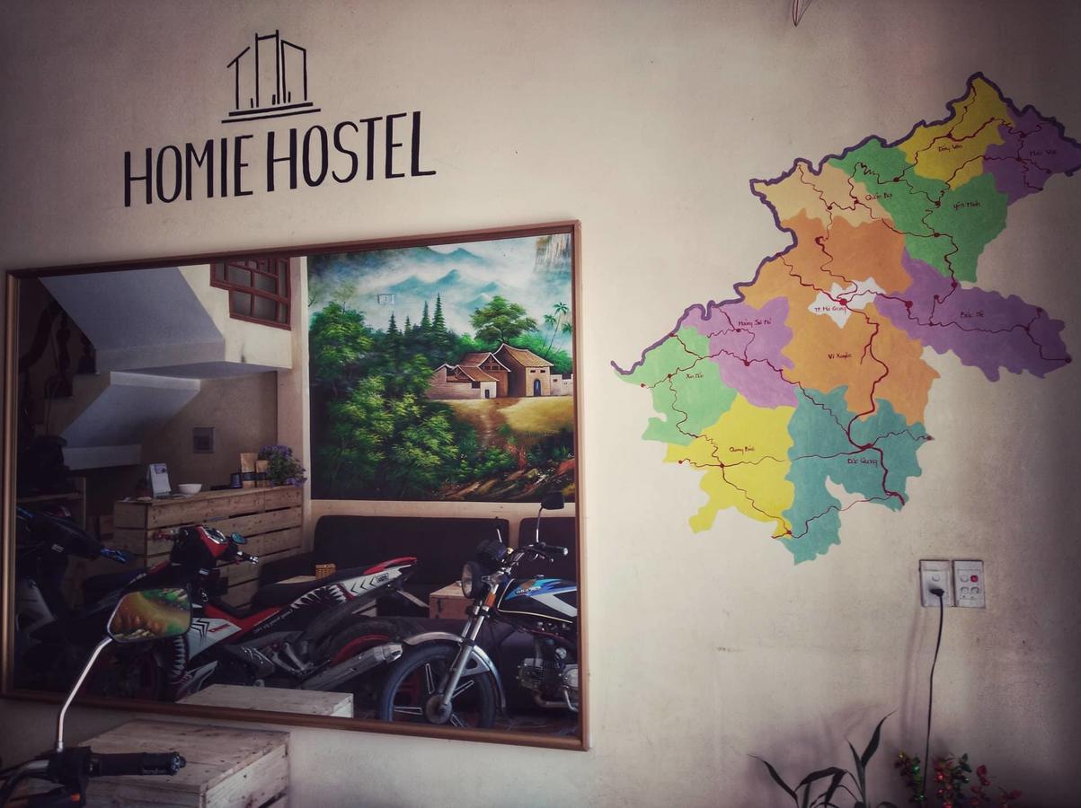 Homie Hostel & Tour Ha Giang Exteriör bild